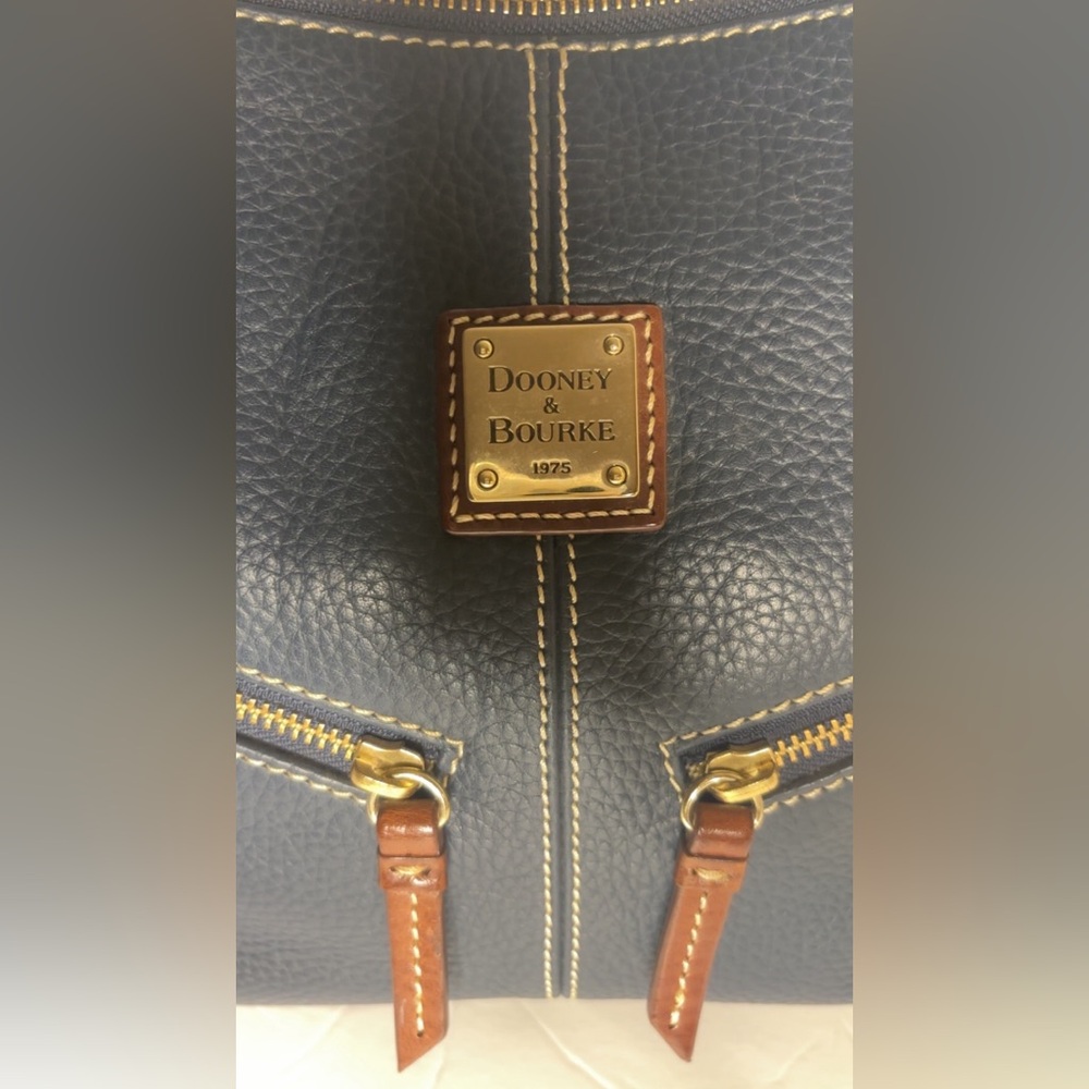 Vintage Dooney & Bourke Marine Blue Mary Pebble Grain Leather Purse with Pouch - Picture 4 of 15